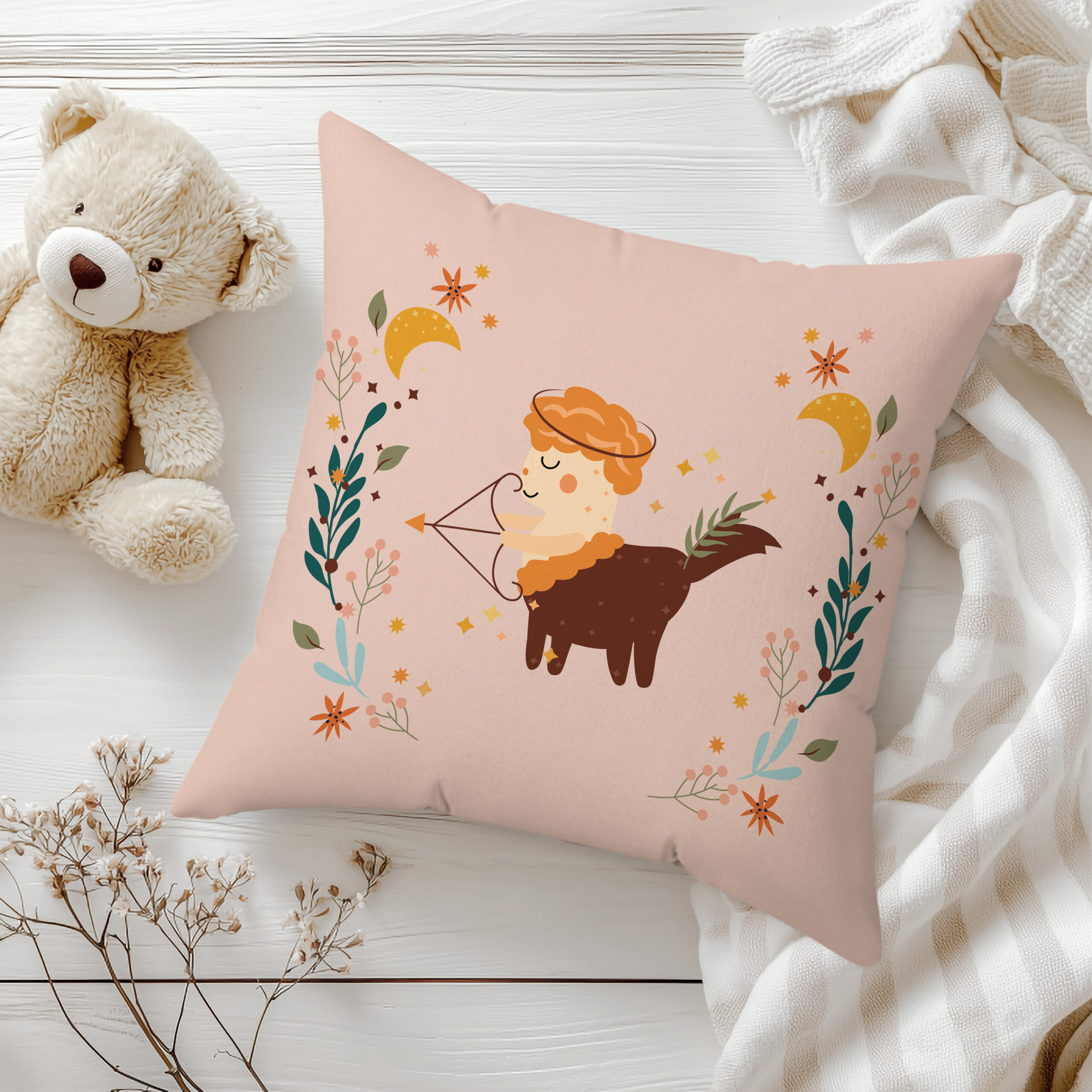 ДЕКОРАТИВНА ВЪЗГЛАВНИЦА - ЗОДИЯ СТРЕЛЕЦ - МОМИЧЕ